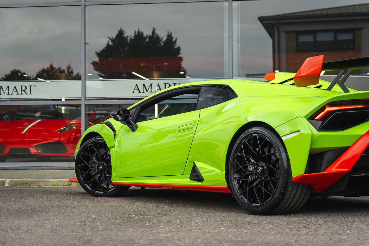 LAMBORGHINI HURACAN STO