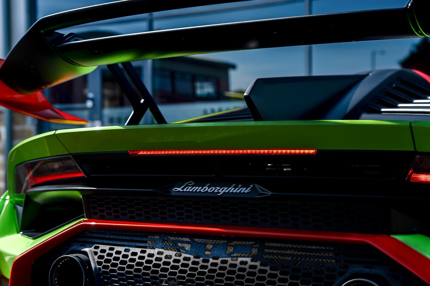 LAMBORGHINI HURACAN STO