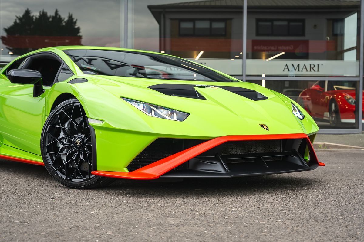 LAMBORGHINI HURACAN STO