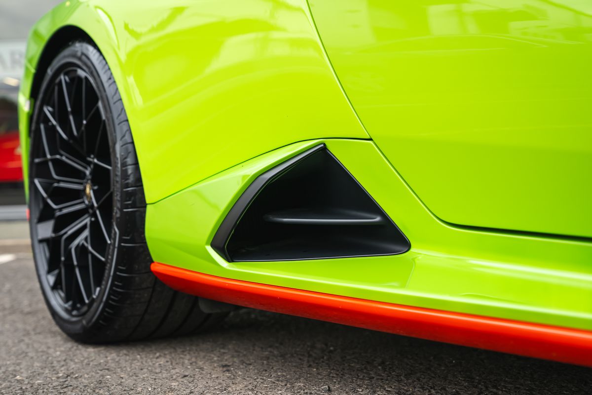 LAMBORGHINI HURACAN STO