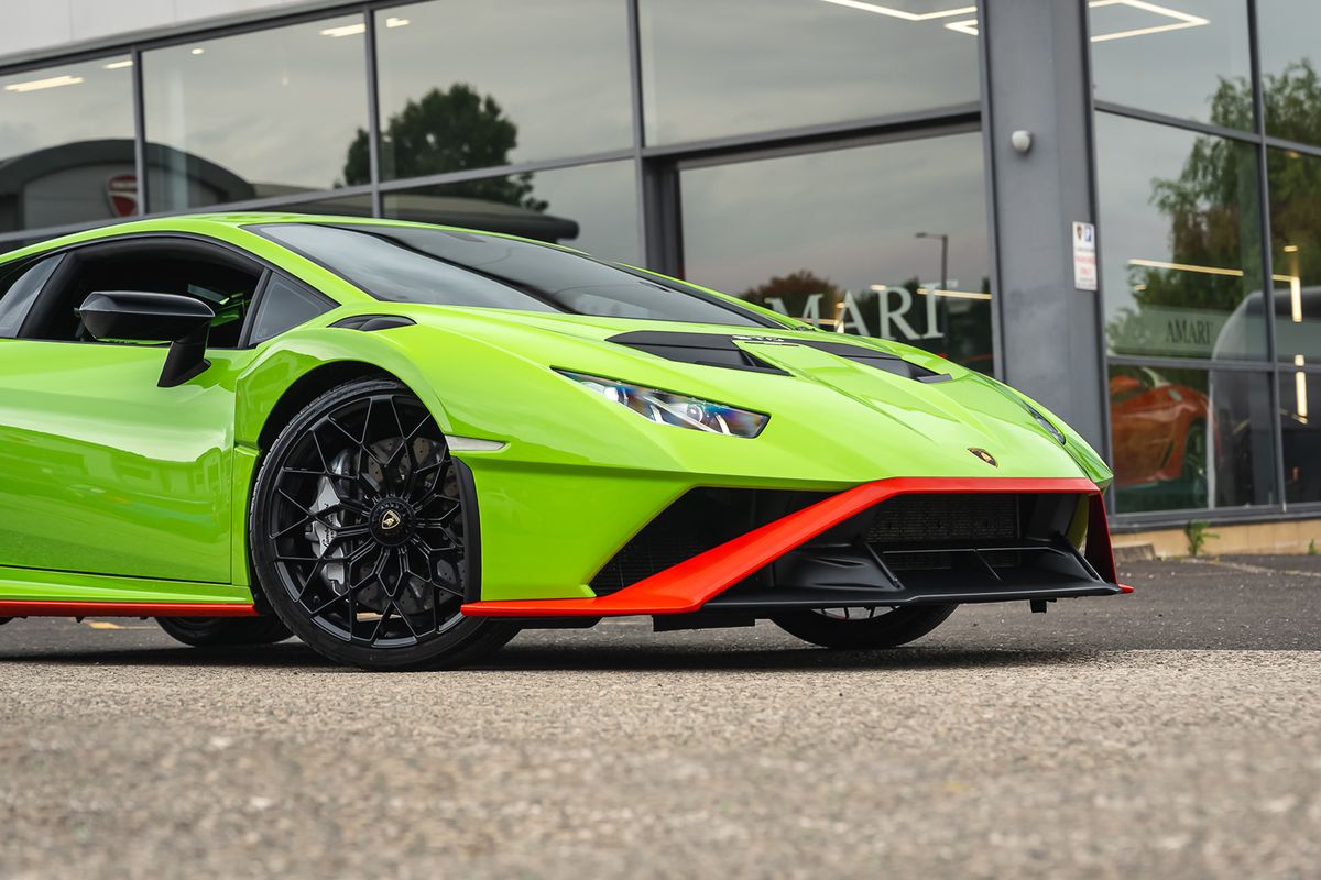 LAMBORGHINI HURACAN STO