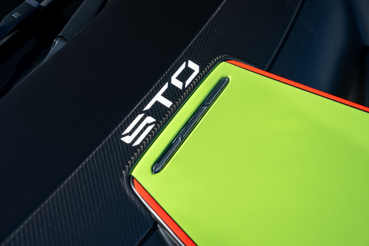 LAMBORGHINI HURACAN STO