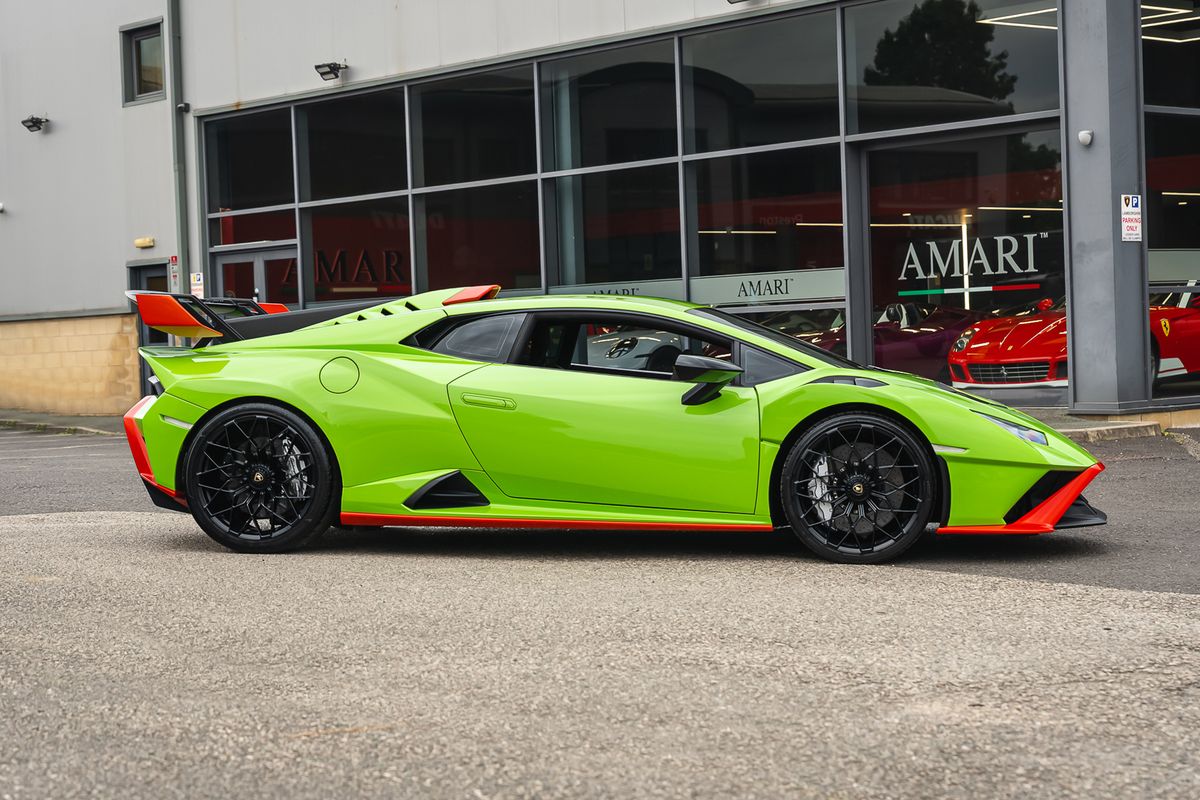 LAMBORGHINI HURACAN STO