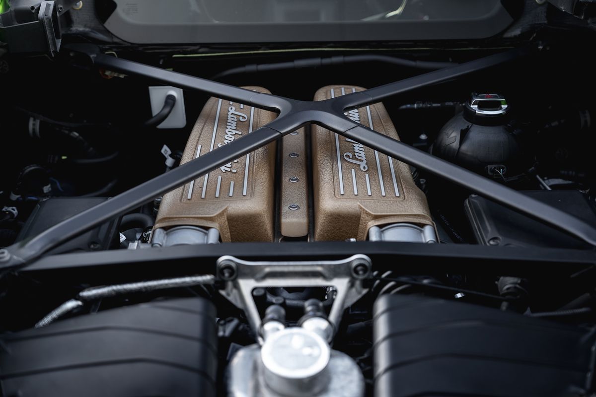 LAMBORGHINI HURACAN STO