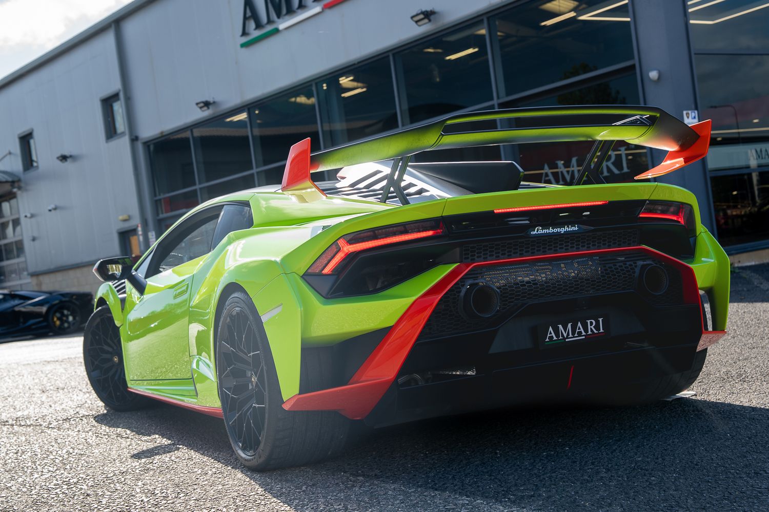 LAMBORGHINI HURACAN STO