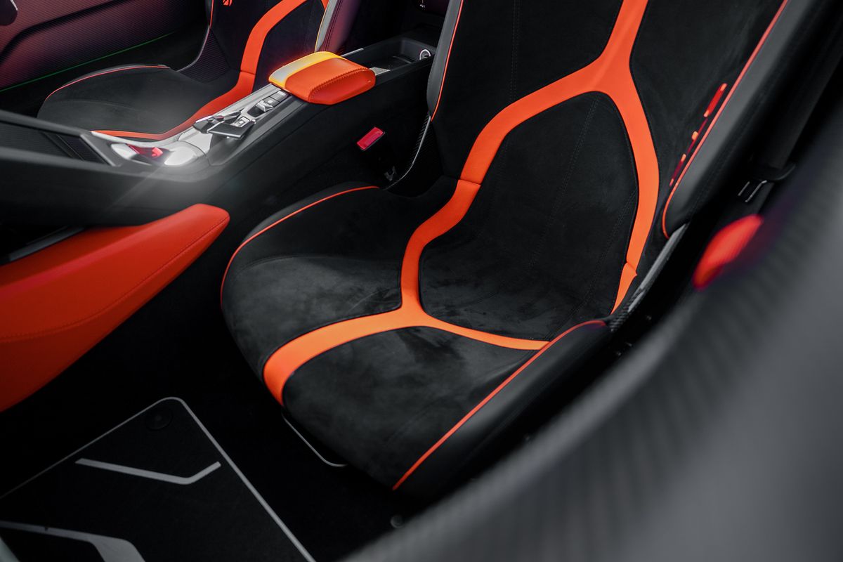 LAMBORGHINI HURACAN STO
