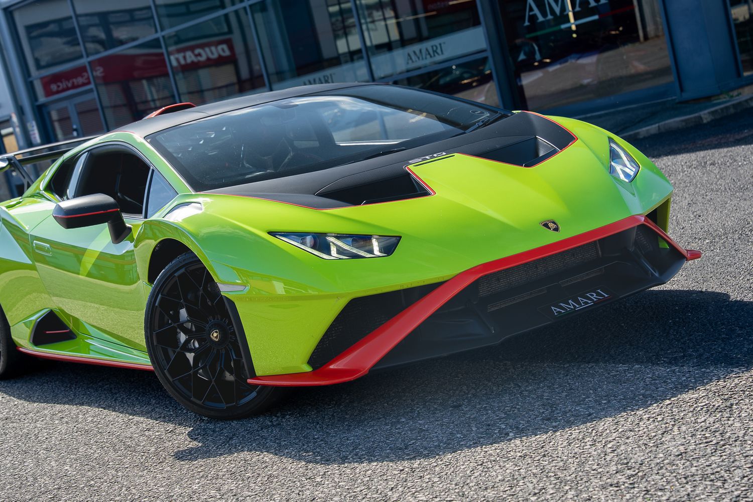 LAMBORGHINI HURACAN STO