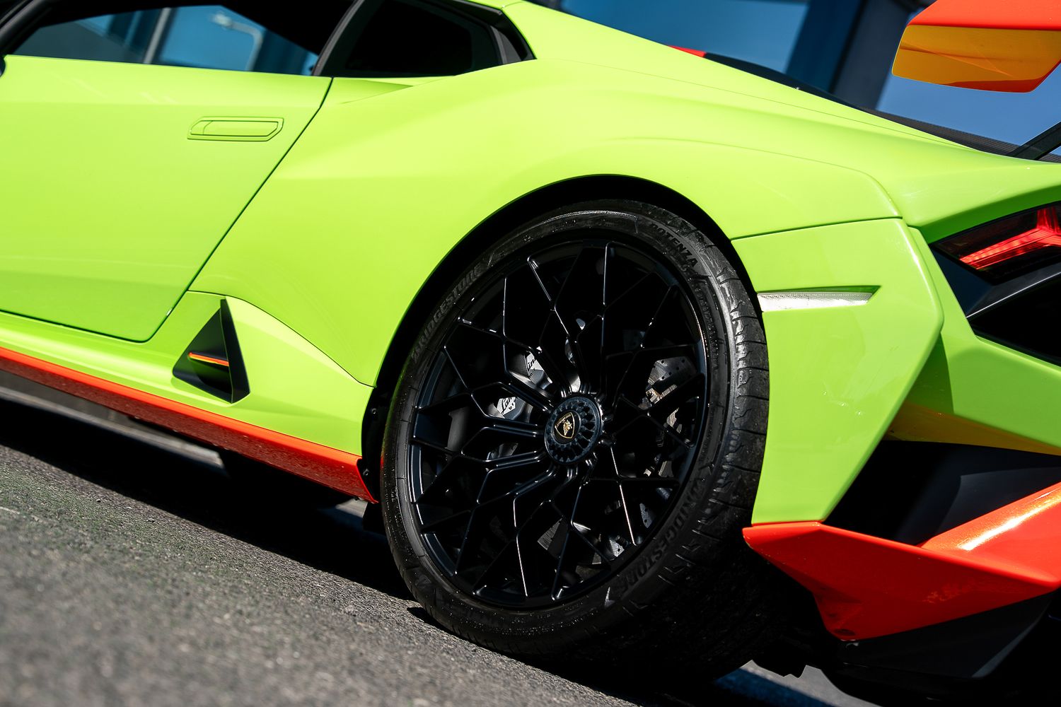 LAMBORGHINI HURACAN STO