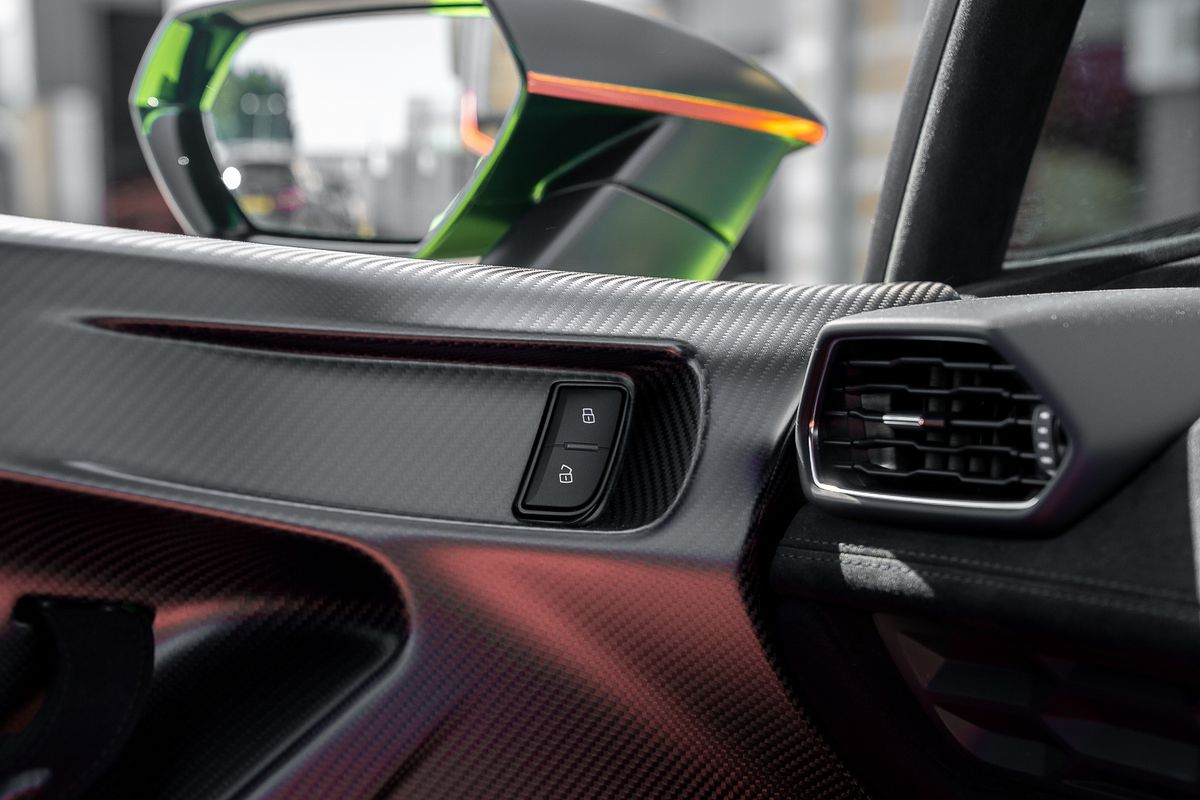 LAMBORGHINI HURACAN STO