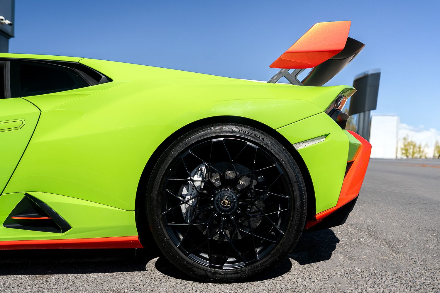 LAMBORGHINI HURACAN STO