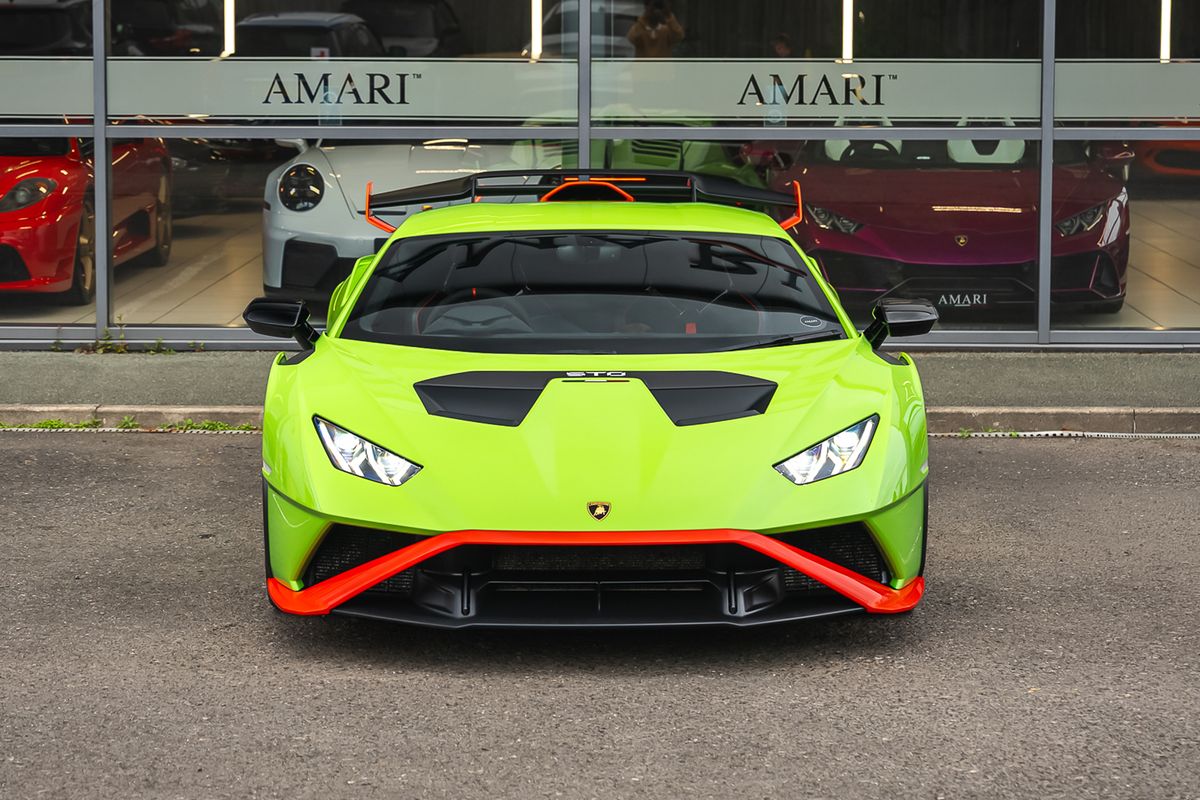 LAMBORGHINI HURACAN STO