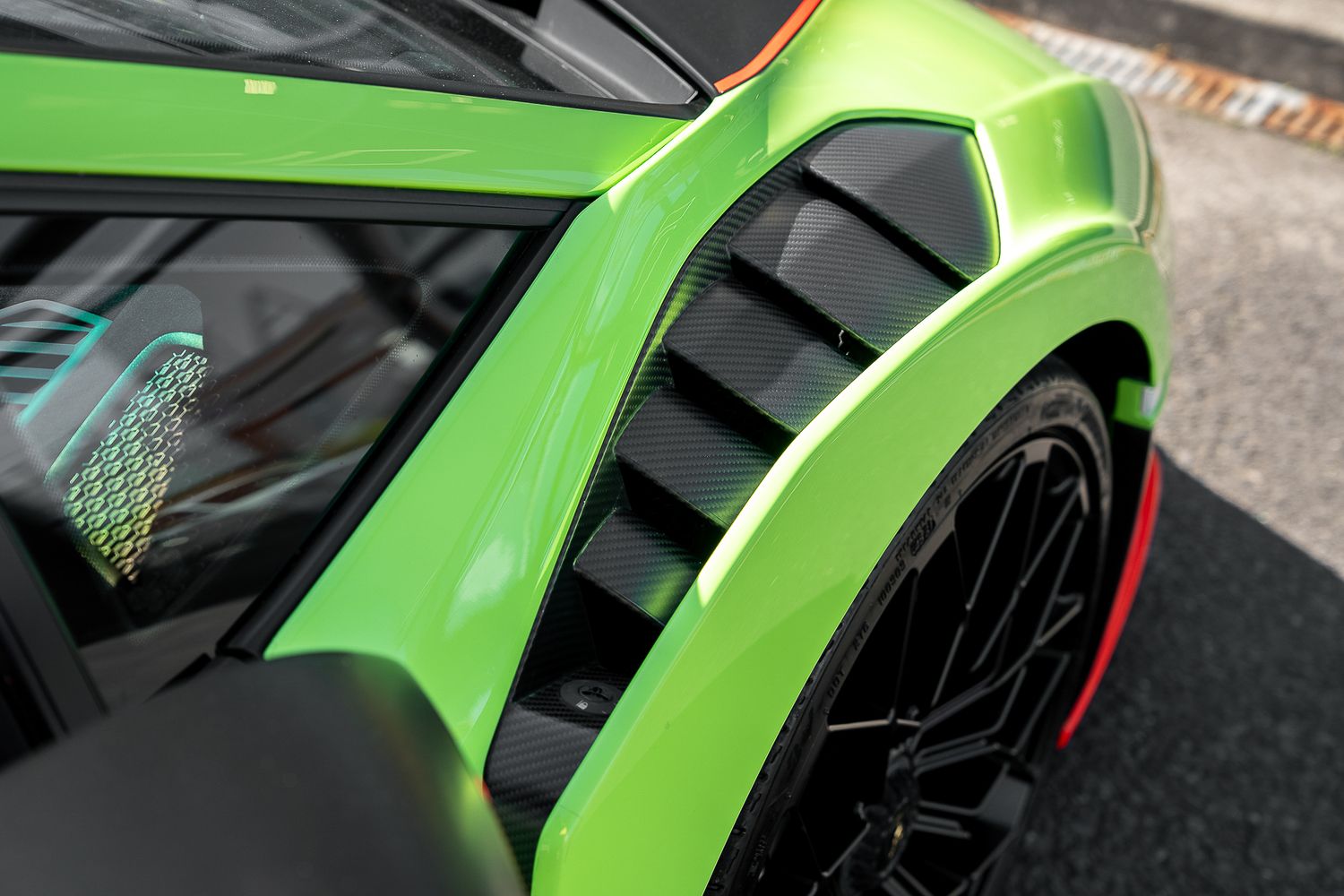 LAMBORGHINI HURACAN STO