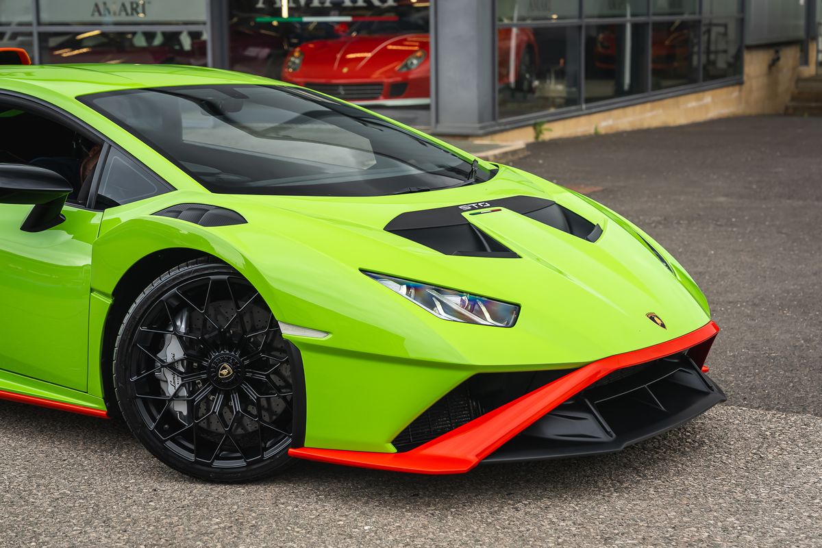 LAMBORGHINI HURACAN STO