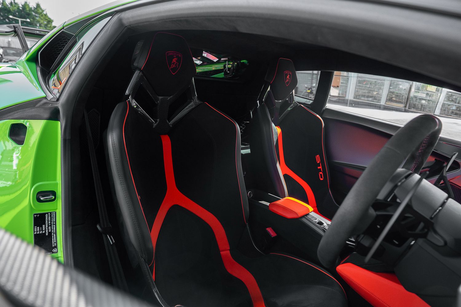 LAMBORGHINI HURACAN STO