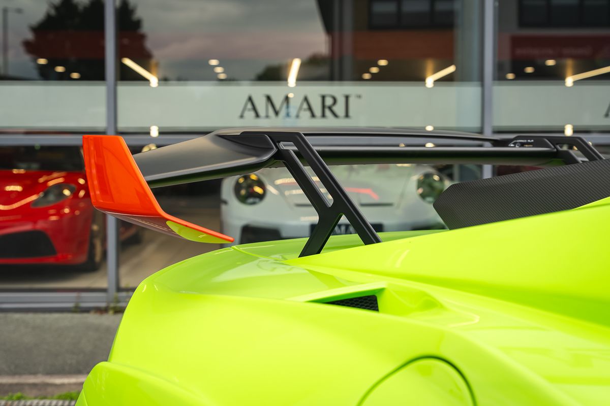 LAMBORGHINI HURACAN STO