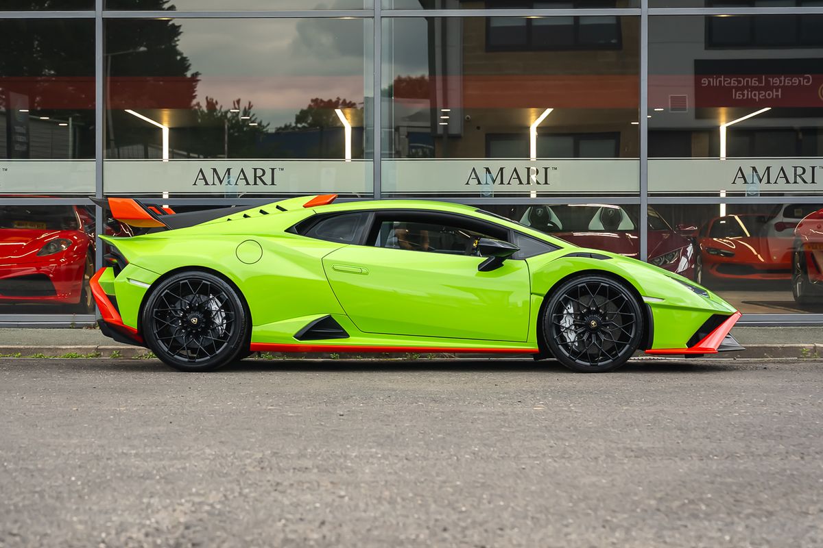 LAMBORGHINI HURACAN STO