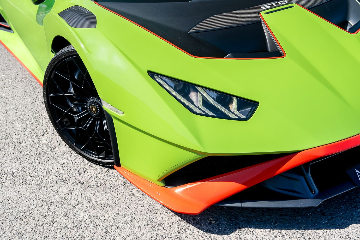 LAMBORGHINI HURACAN STO