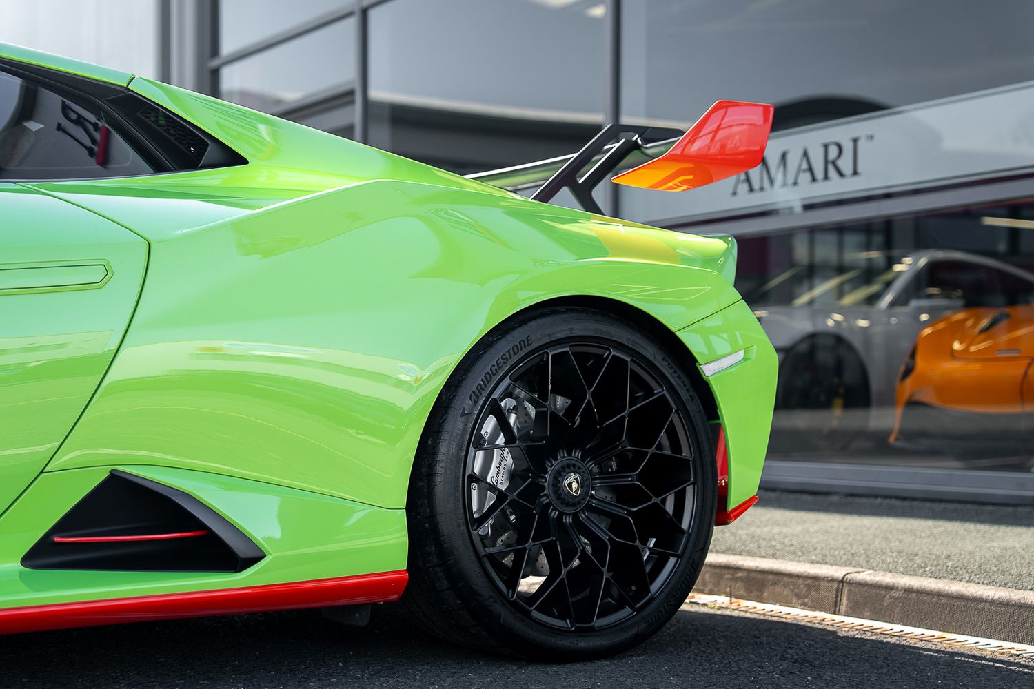 LAMBORGHINI HURACAN STO