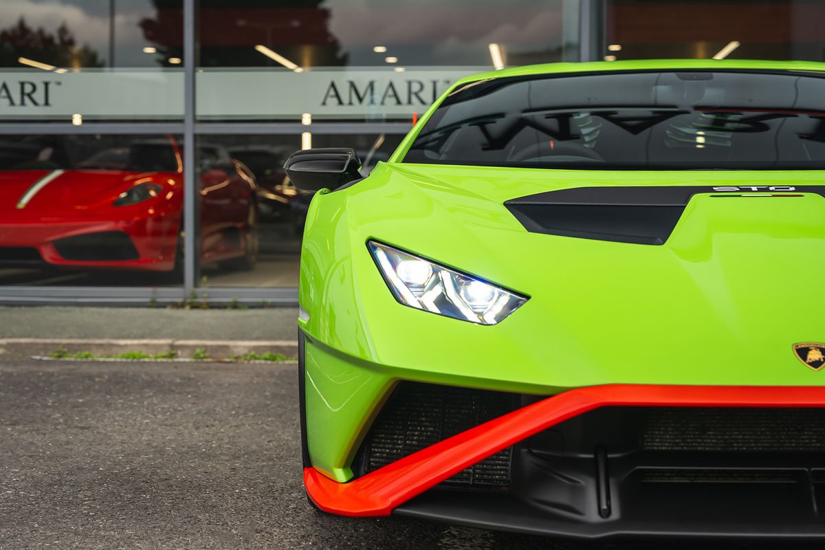 LAMBORGHINI HURACAN STO
