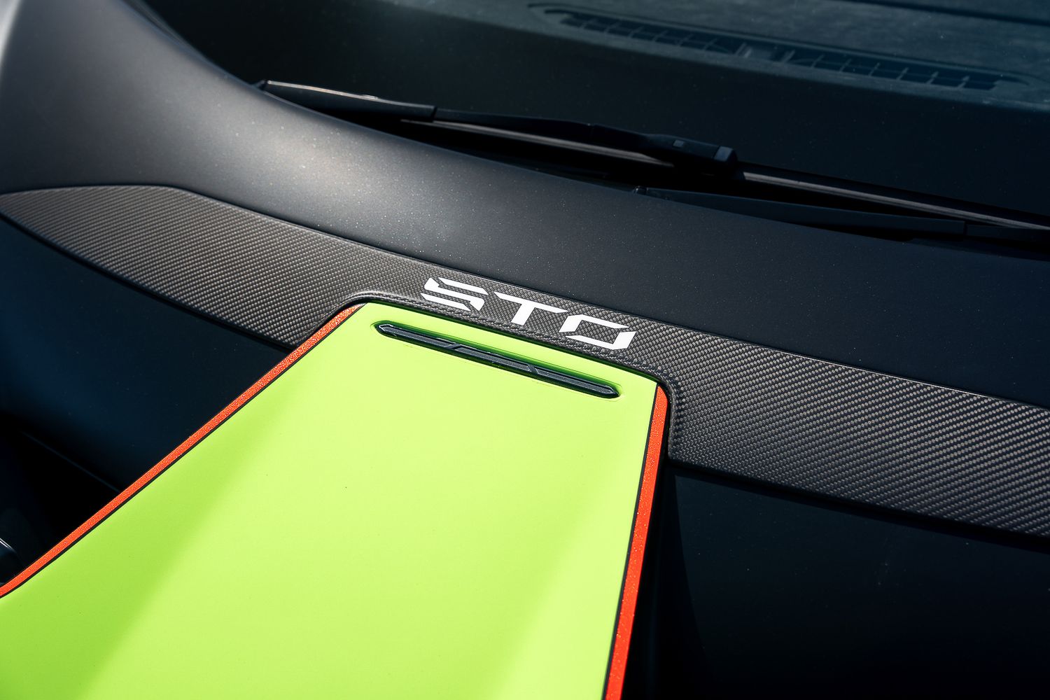 LAMBORGHINI HURACAN STO