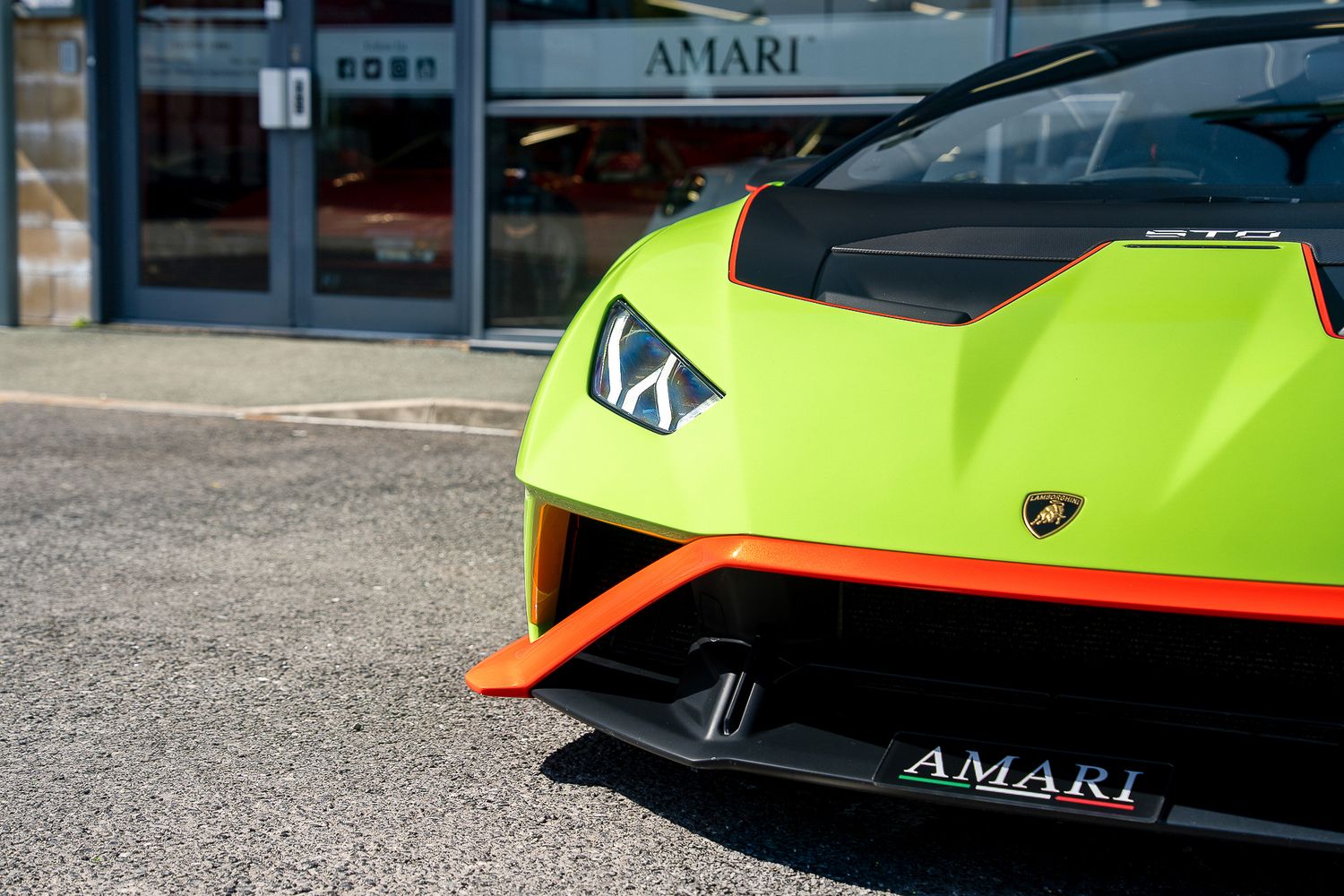LAMBORGHINI HURACAN STO