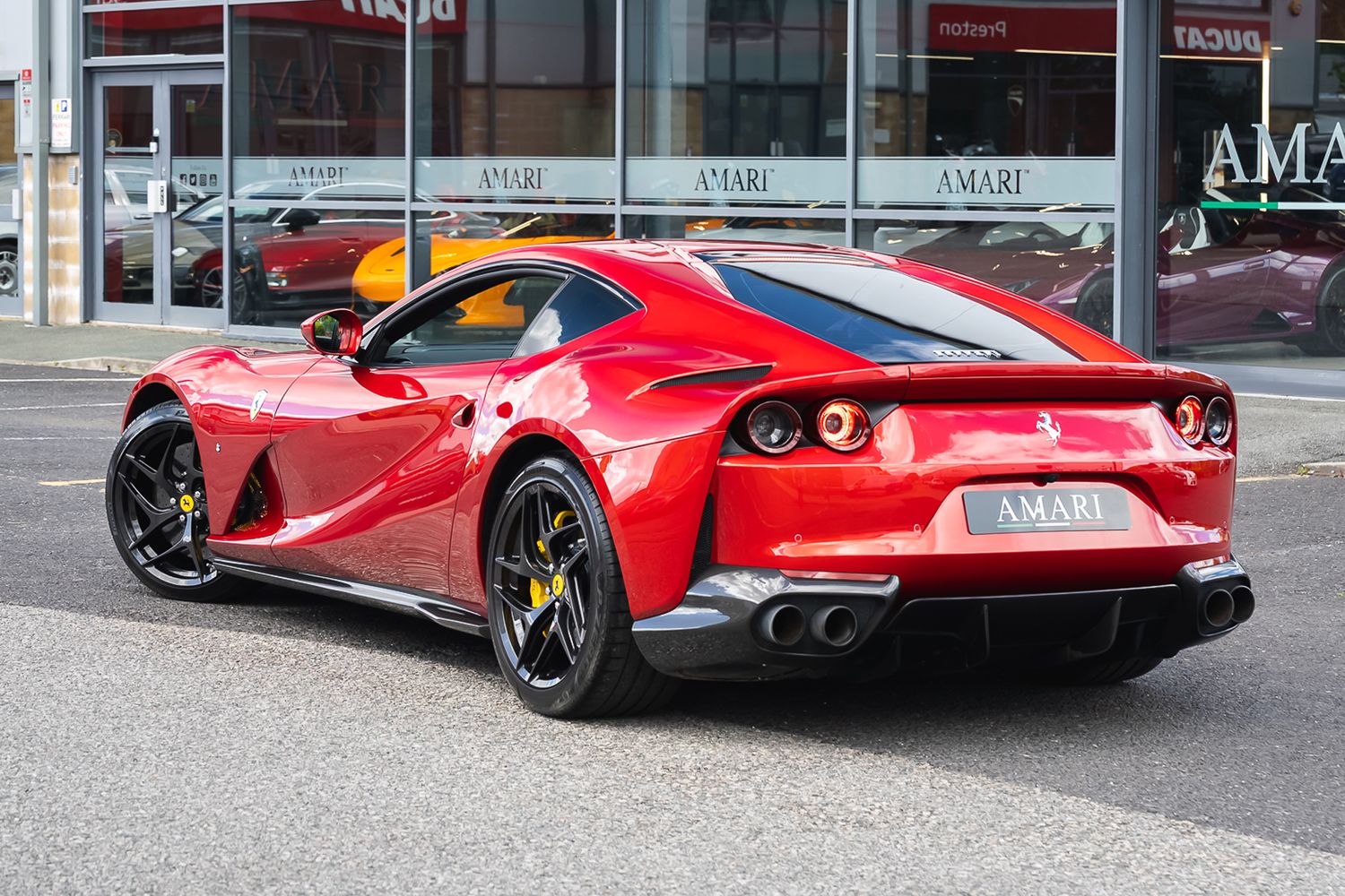 FERRARI 812 SUPERFAST
