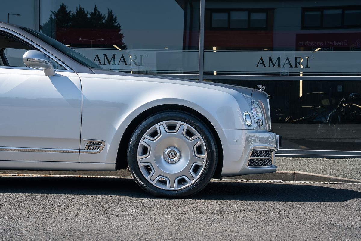 Bentley Mulsanne EWB Mulliner – Centenary Specification V8 Extended Wheelbase
