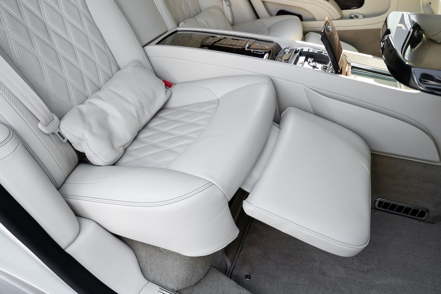 Bentley Mulsanne EWB Mulliner – Centenary Specification V8 Extended Wheelbase