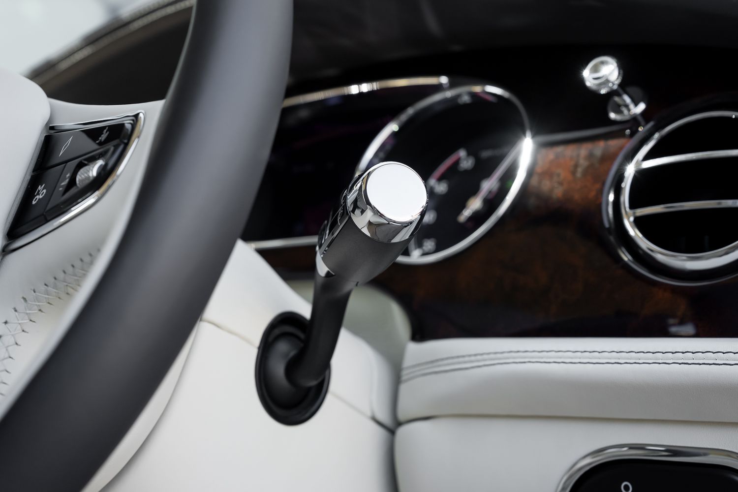 Bentley Mulsanne EWB Mulliner – Centenary Specification V8 Extended Wheelbase