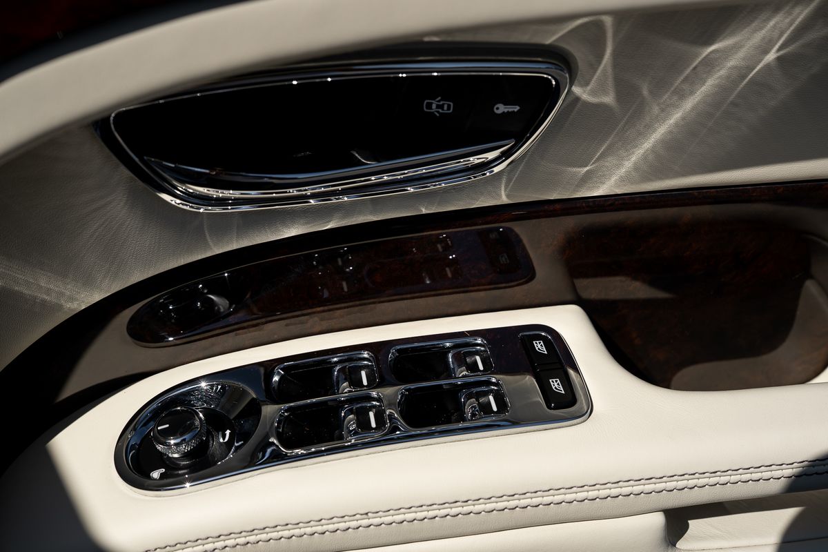 Bentley Mulsanne EWB Mulliner – Centenary Specification V8 Extended Wheelbase