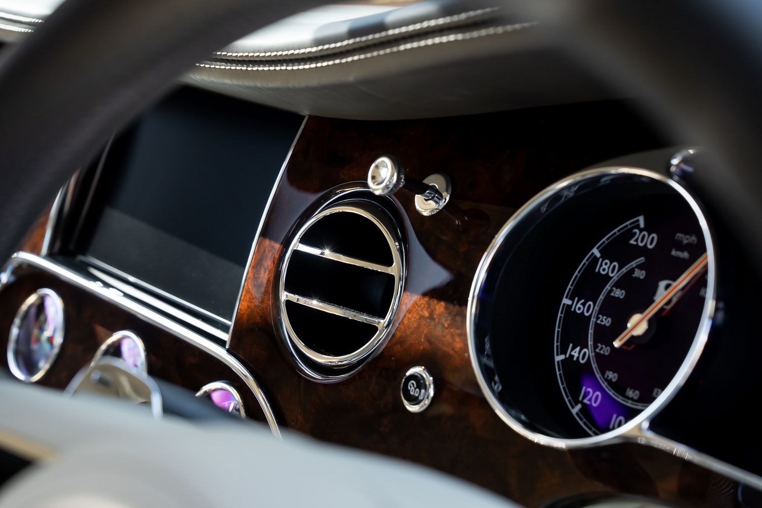 Bentley Mulsanne EWB Mulliner – Centenary Specification V8 Extended Wheelbase