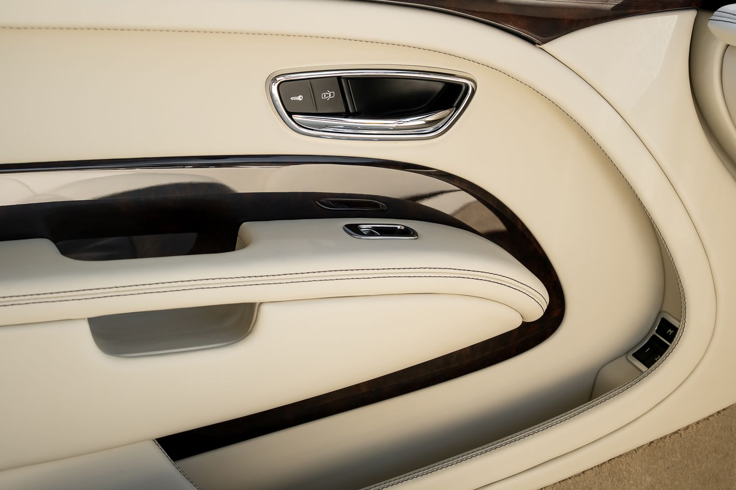 Bentley Mulsanne EWB Mulliner – Centenary Specification V8 Extended Wheelbase