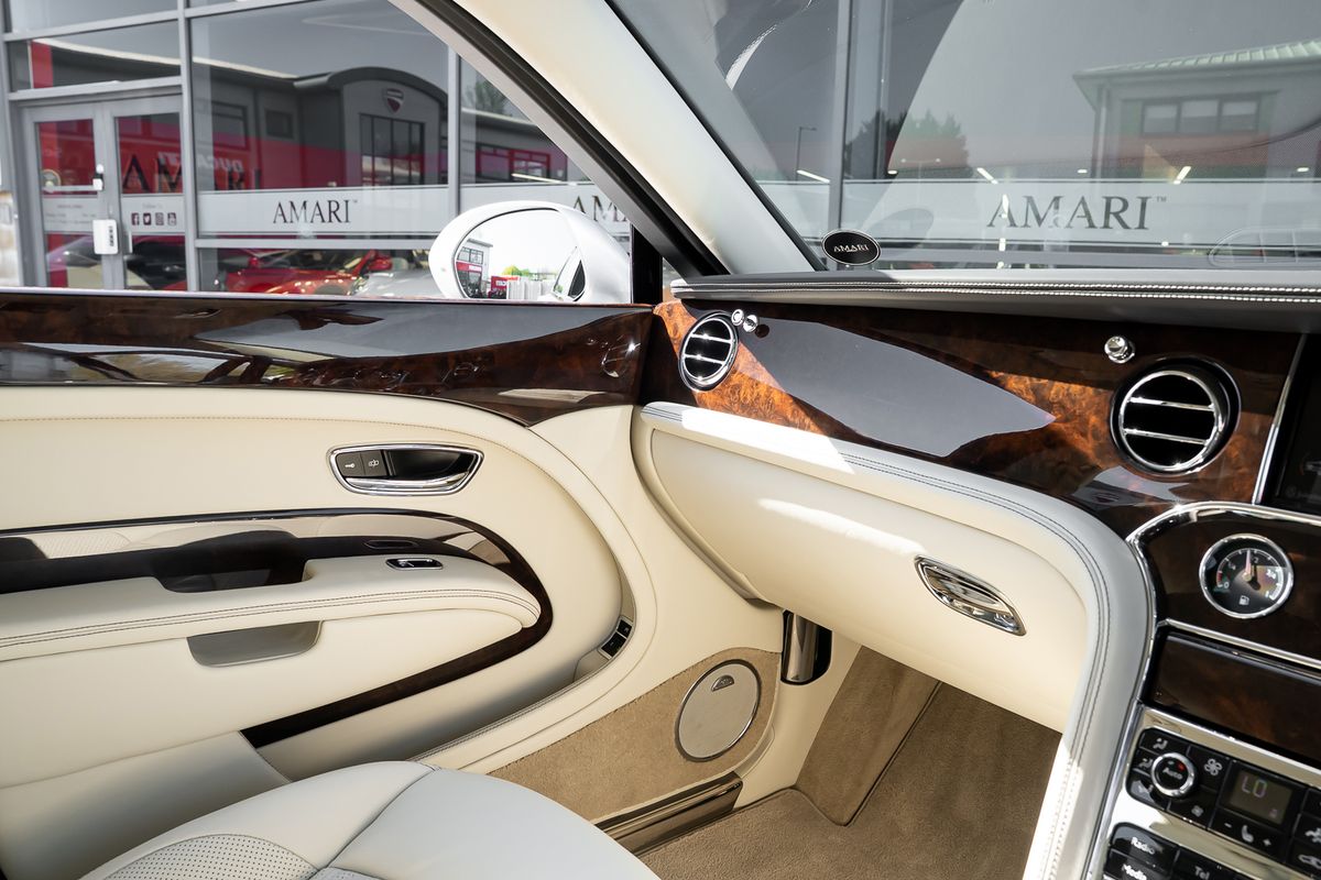 Bentley Mulsanne EWB Mulliner – Centenary Specification V8 Extended Wheelbase