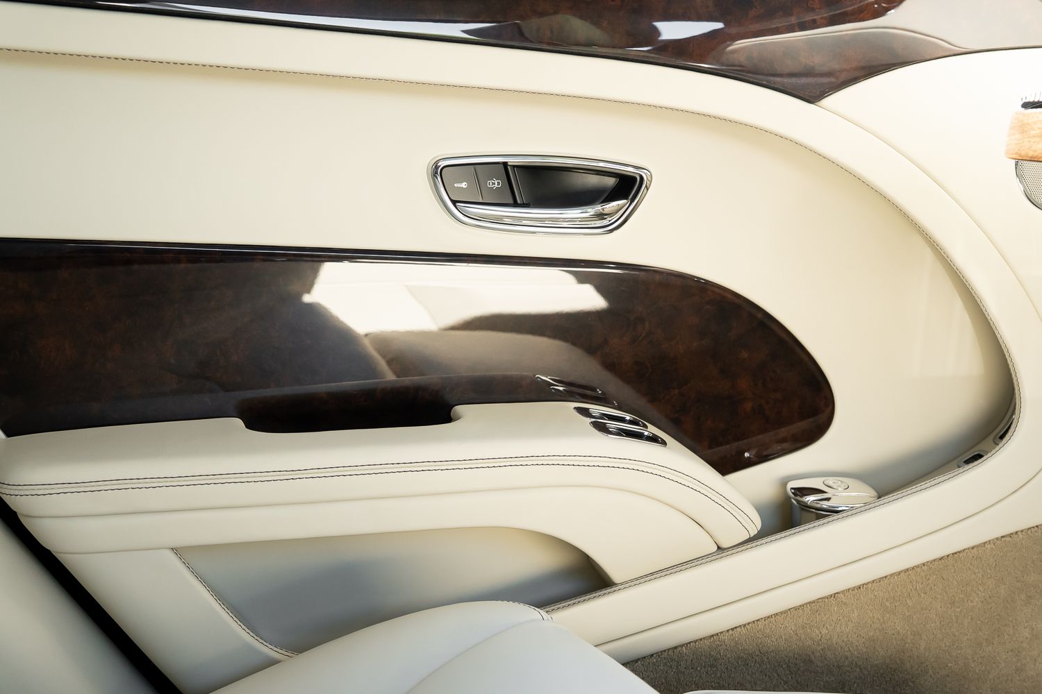 Bentley Mulsanne EWB Mulliner – Centenary Specification V8 Extended Wheelbase