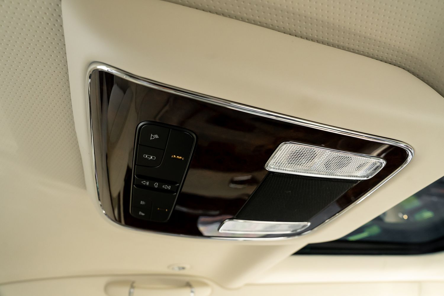 Bentley Mulsanne EWB Mulliner – Centenary Specification V8 Extended Wheelbase