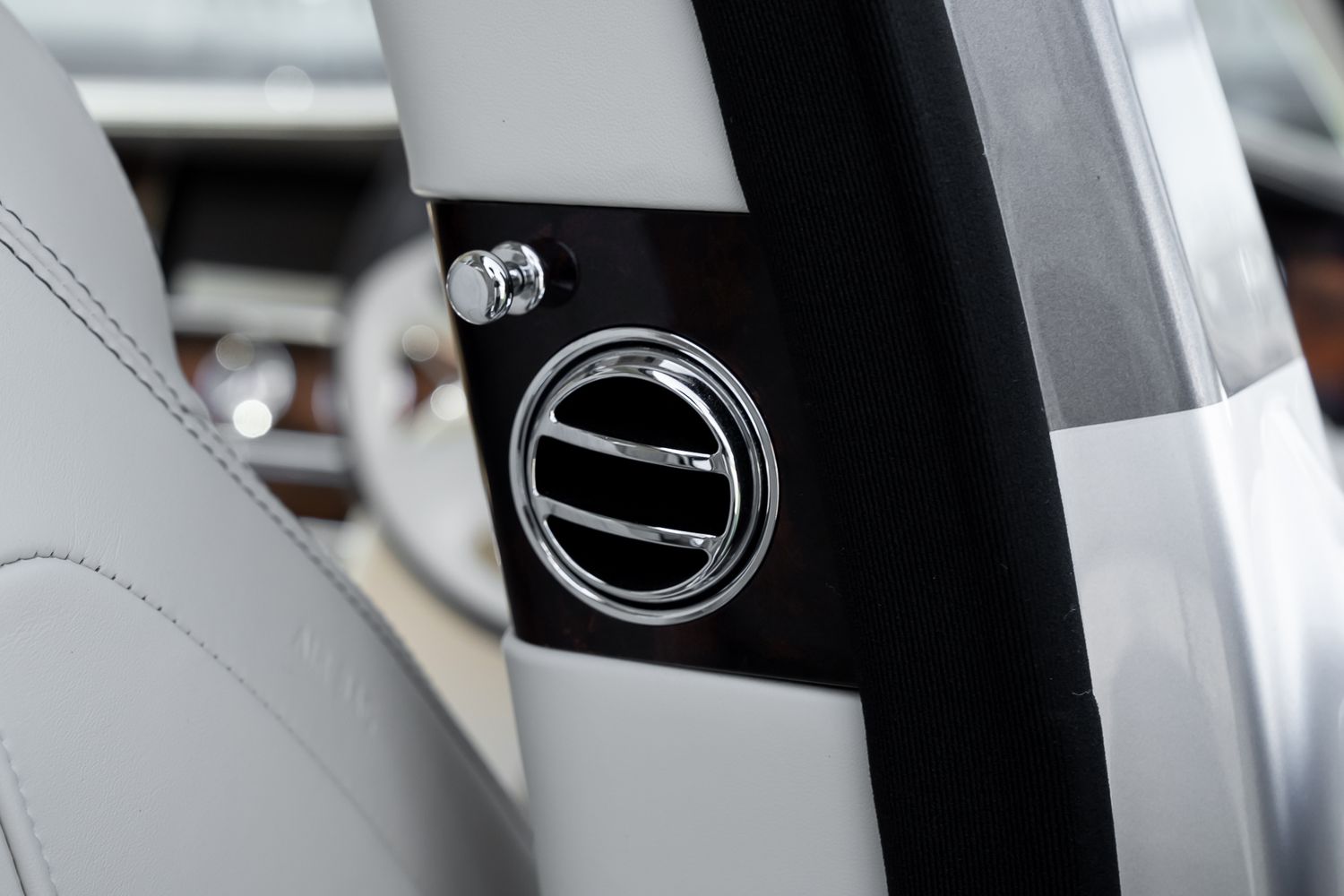 Bentley Mulsanne EWB Mulliner – Centenary Specification V8 Extended Wheelbase