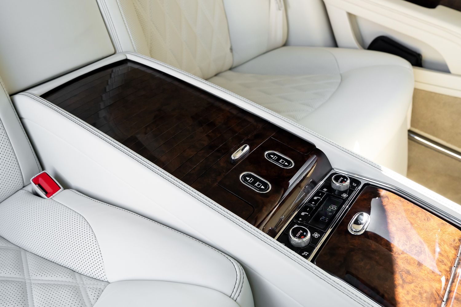 Bentley Mulsanne EWB Mulliner – Centenary Specification V8 Extended Wheelbase