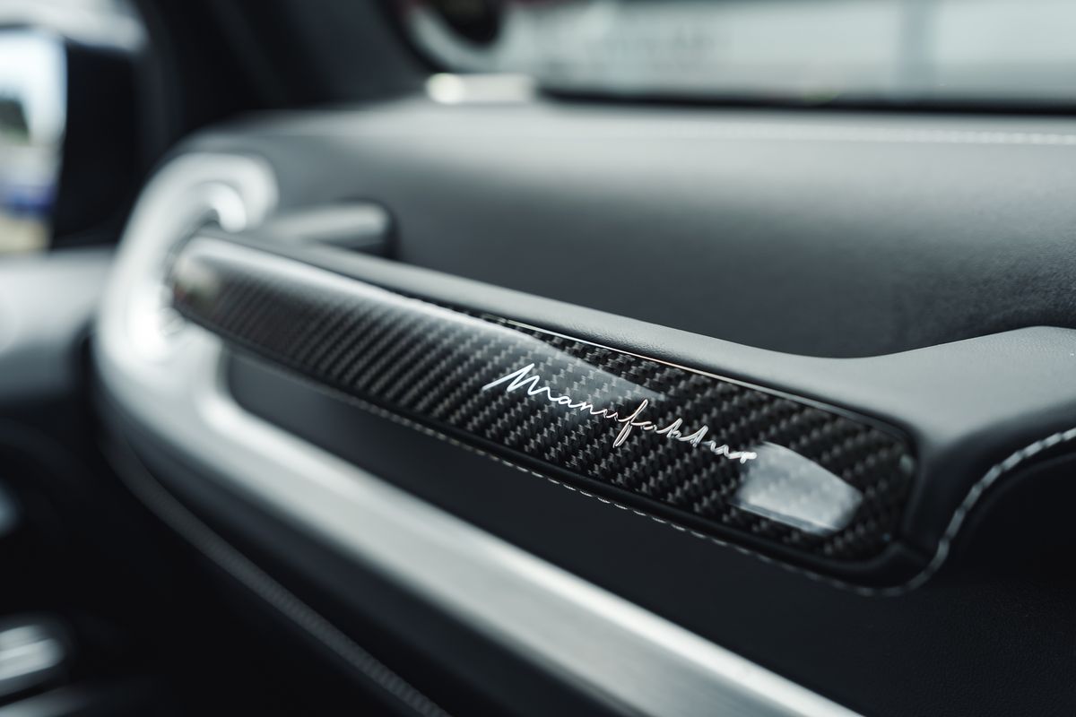 MERCEDES BENZ AMG G 63 Magno Edition