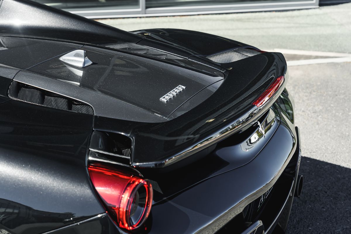 FERRARI 488 PISTA SPIDER