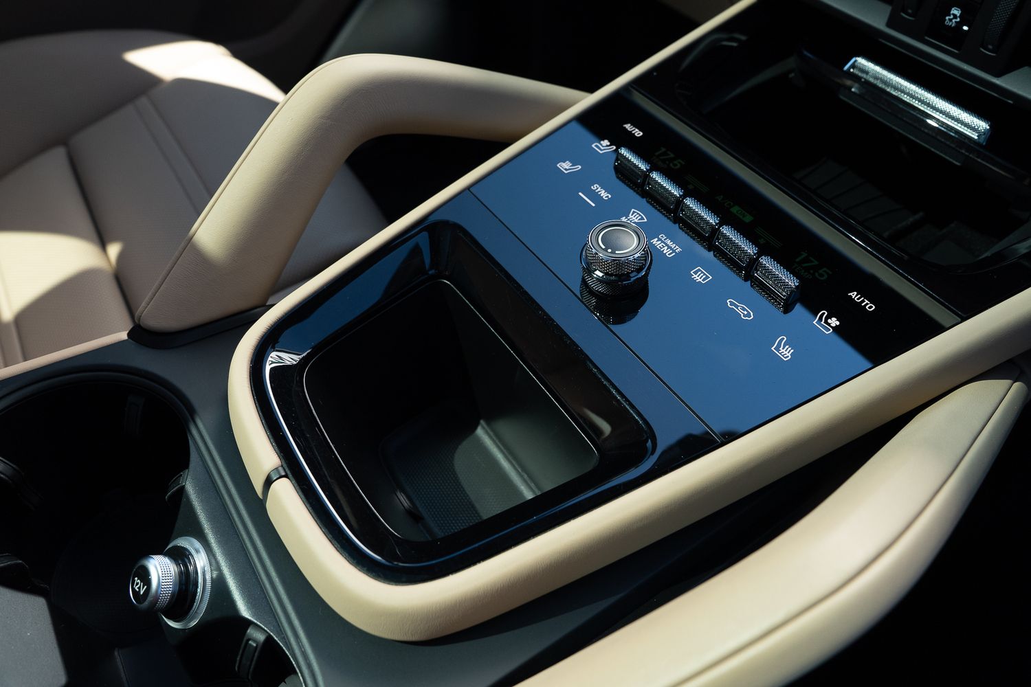 Porsche Cayenne V6 E-Hybrid Auto V6 E-Hybrid