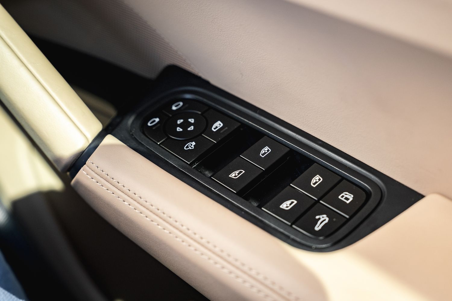 Porsche Cayenne V6 E-Hybrid Auto V6 E-Hybrid