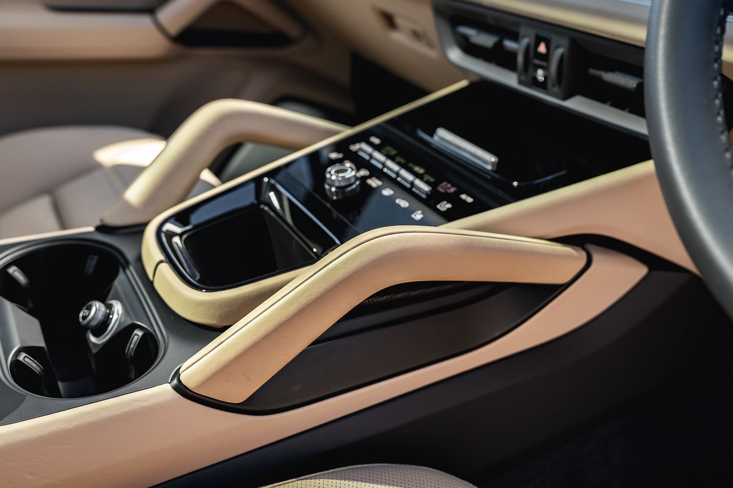 Porsche Cayenne V6 E-Hybrid Auto V6 E-Hybrid