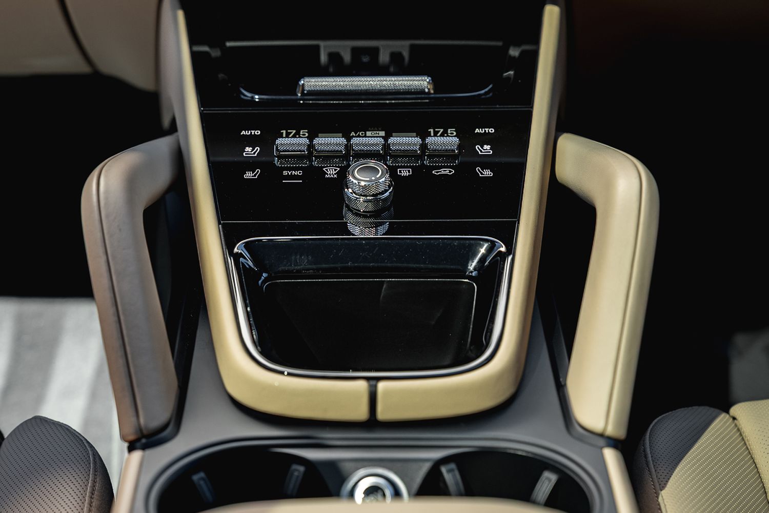 Porsche Cayenne V6 E-Hybrid Auto V6 E-Hybrid