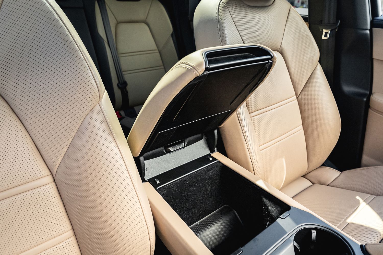 Porsche Cayenne V6 E-Hybrid Auto V6 E-Hybrid