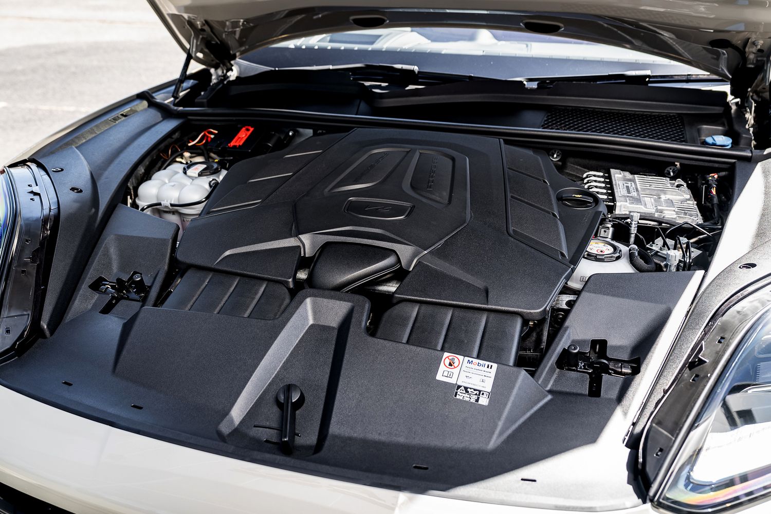 Porsche Cayenne V6 E-Hybrid Auto V6 E-Hybrid