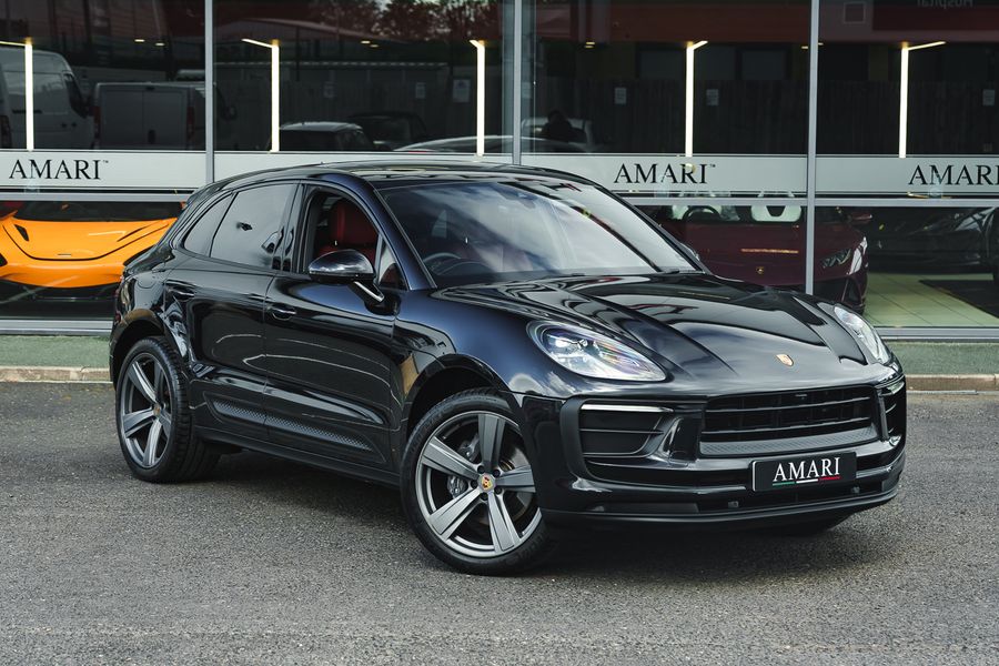 2022 Porsche Macan Semi-Auto