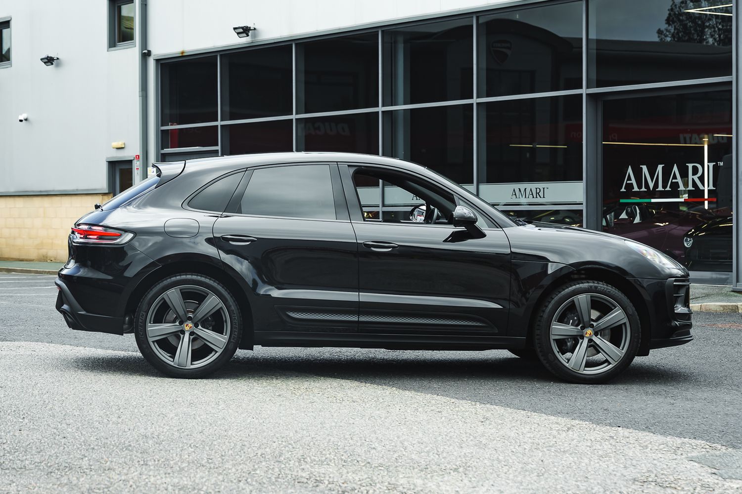 Porsche Macan Semi-Auto PDK