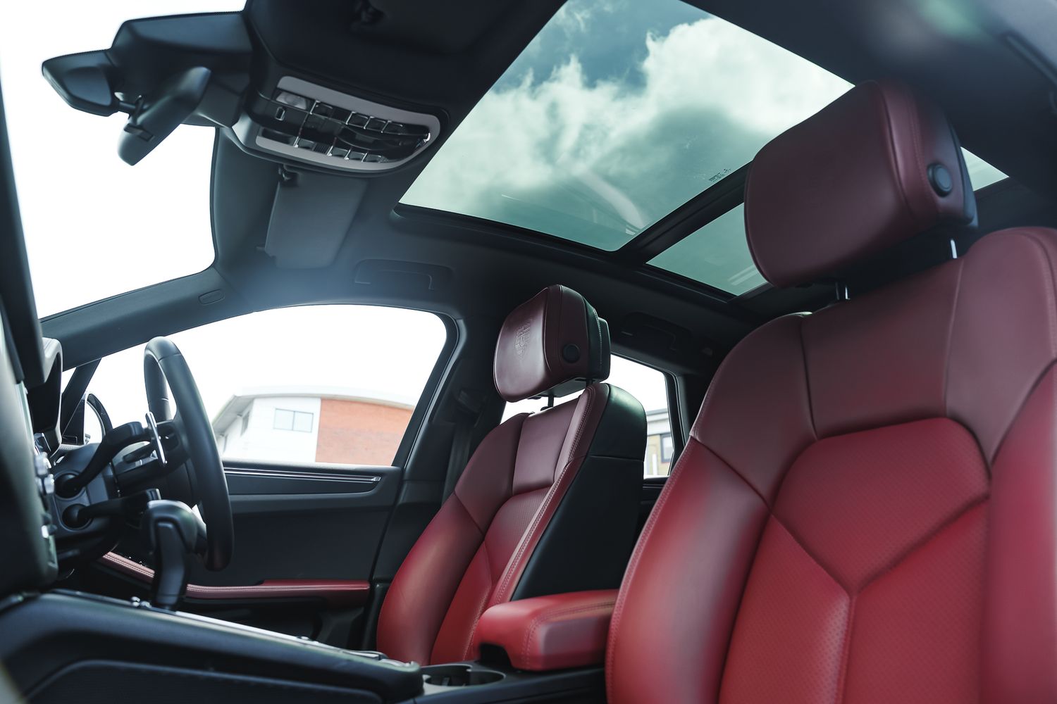 Porsche Macan Semi-Auto PDK