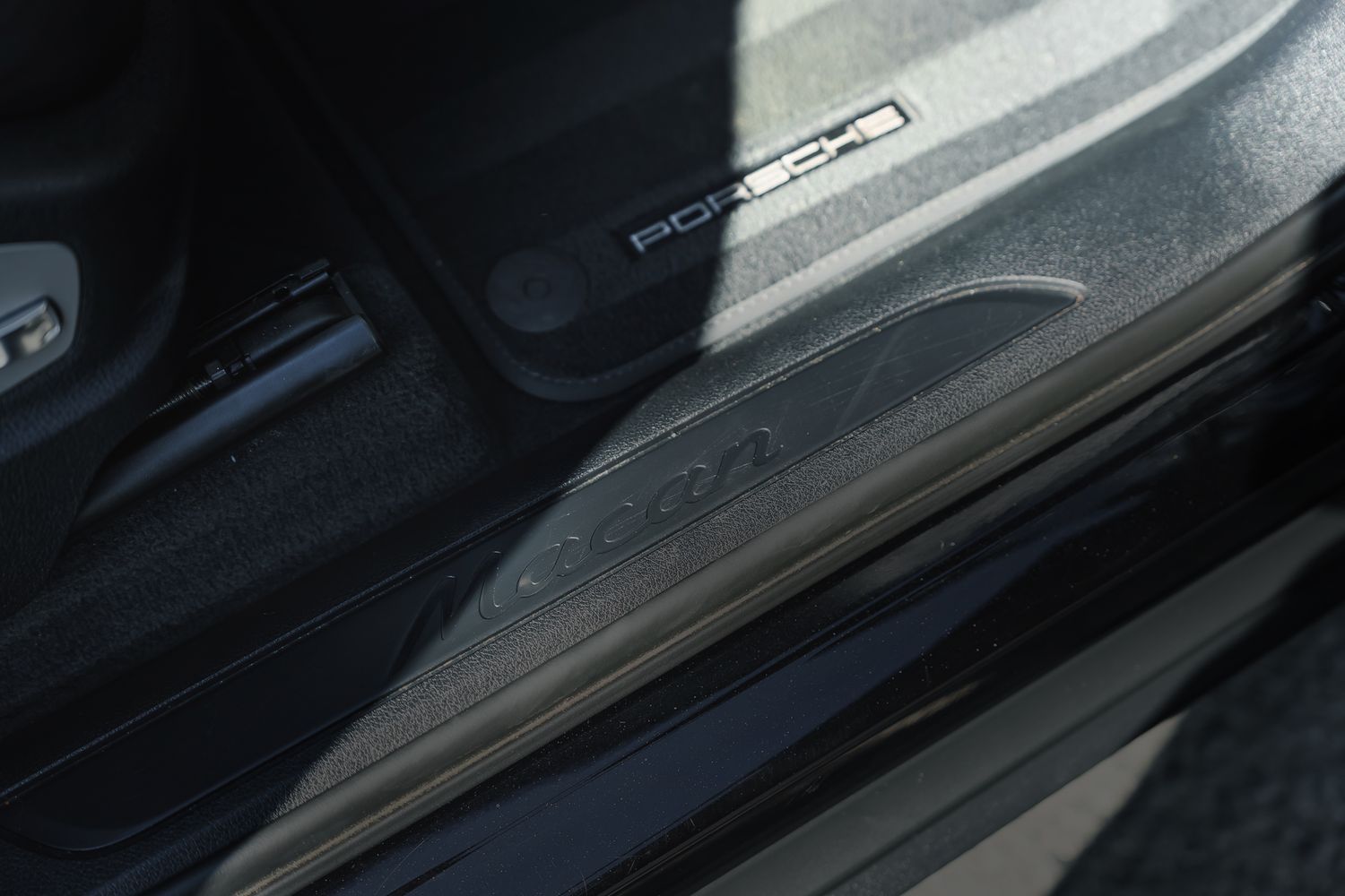 Porsche Macan Semi-Auto PDK