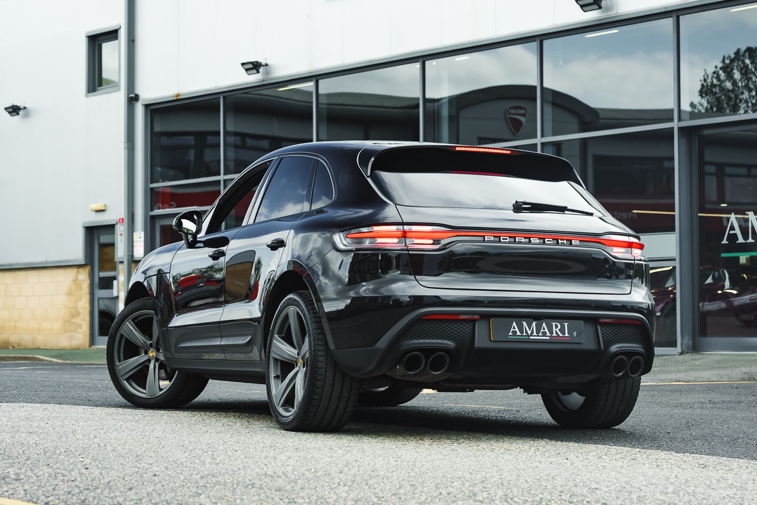 Porsche Macan Semi-Auto PDK